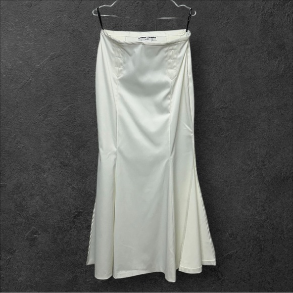 252 - FRENCH LAUNDRY Winter White SKIRT  - Check Measurements - Picture 3 of 15
